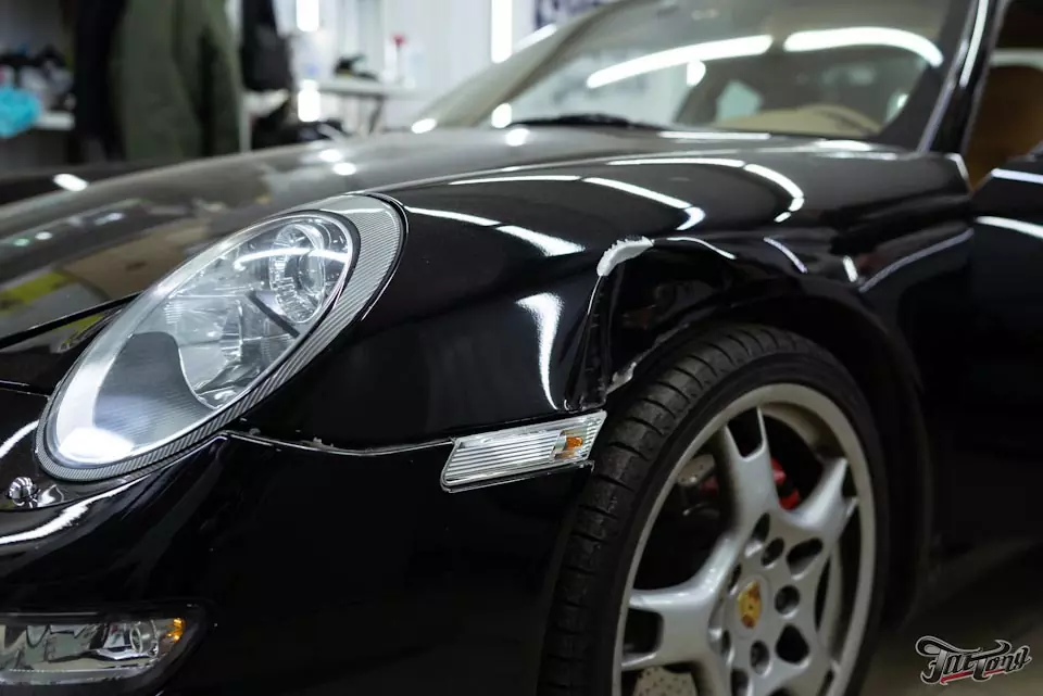 Porsche Carrera 997. Детейлинг химчистка салона и реставрация кожи! Ремонт и окрас переднего крыла!